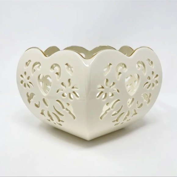 Lenox Other - Lenox Eternal Hearts Pierced Round Candy Bowl Scalloped Trim - 24k Gold Large